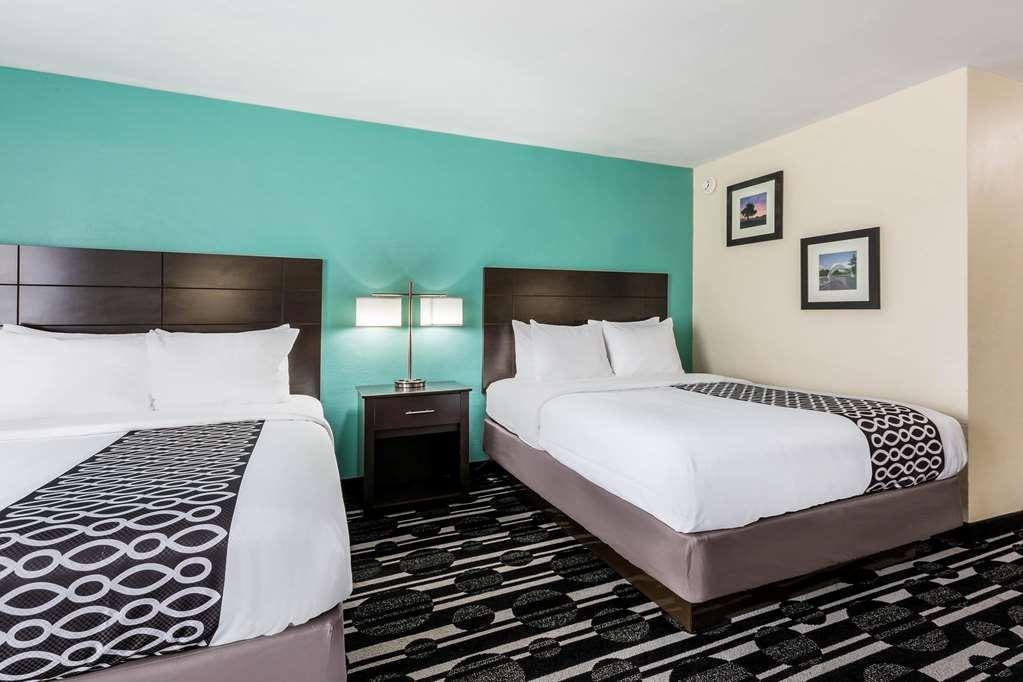 Baymont By Wyndham Bricktown Hotel