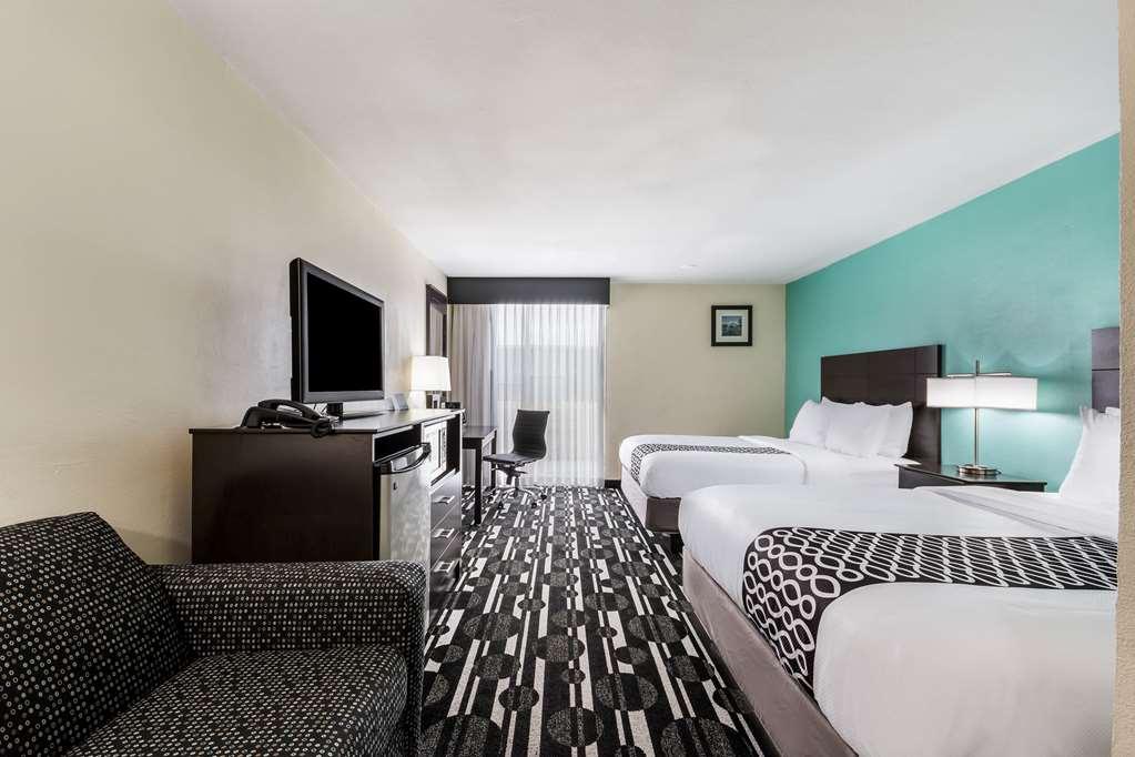 Baymont By Wyndham Bricktown 2*
